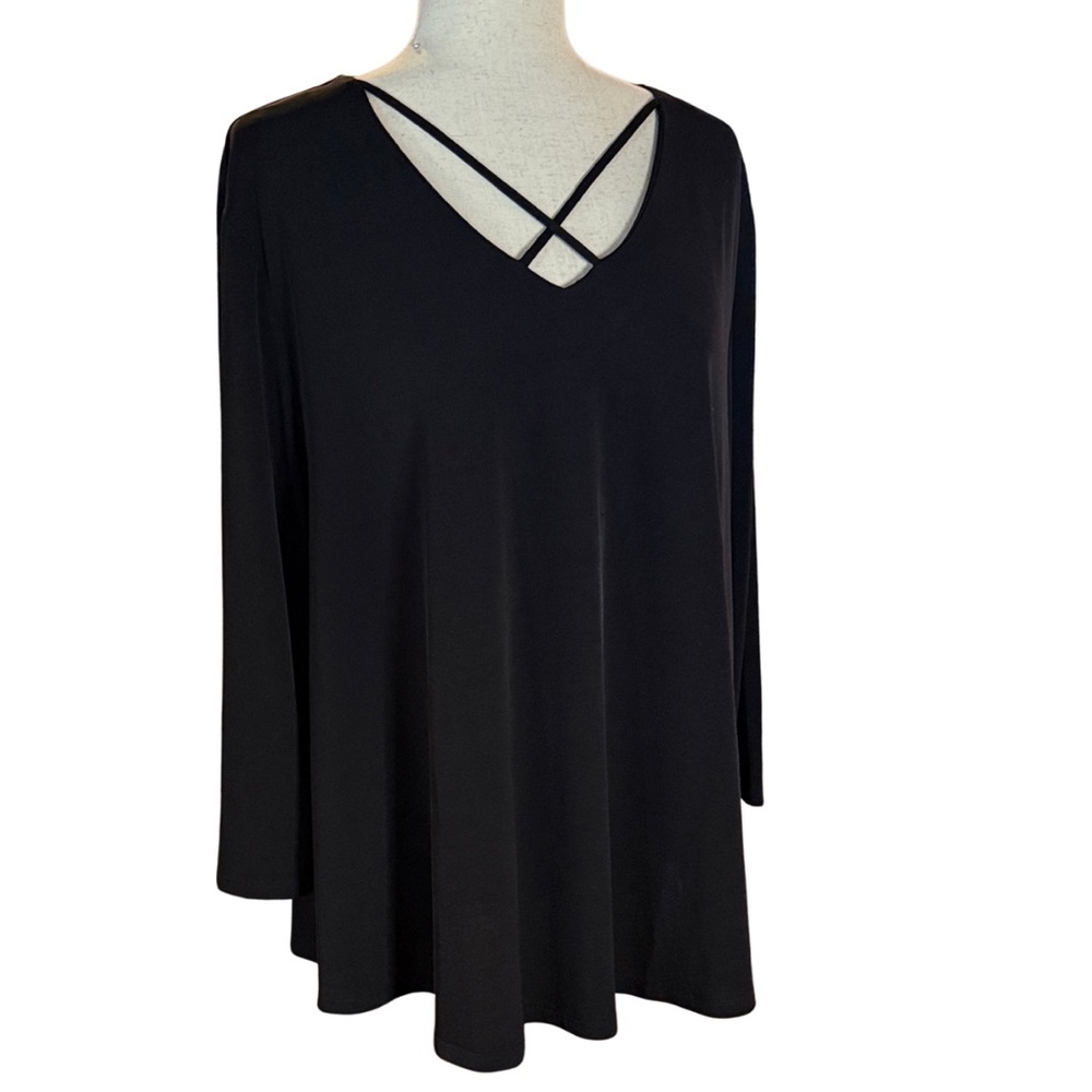 Elegant Black Flowy V-Neck Women's Top